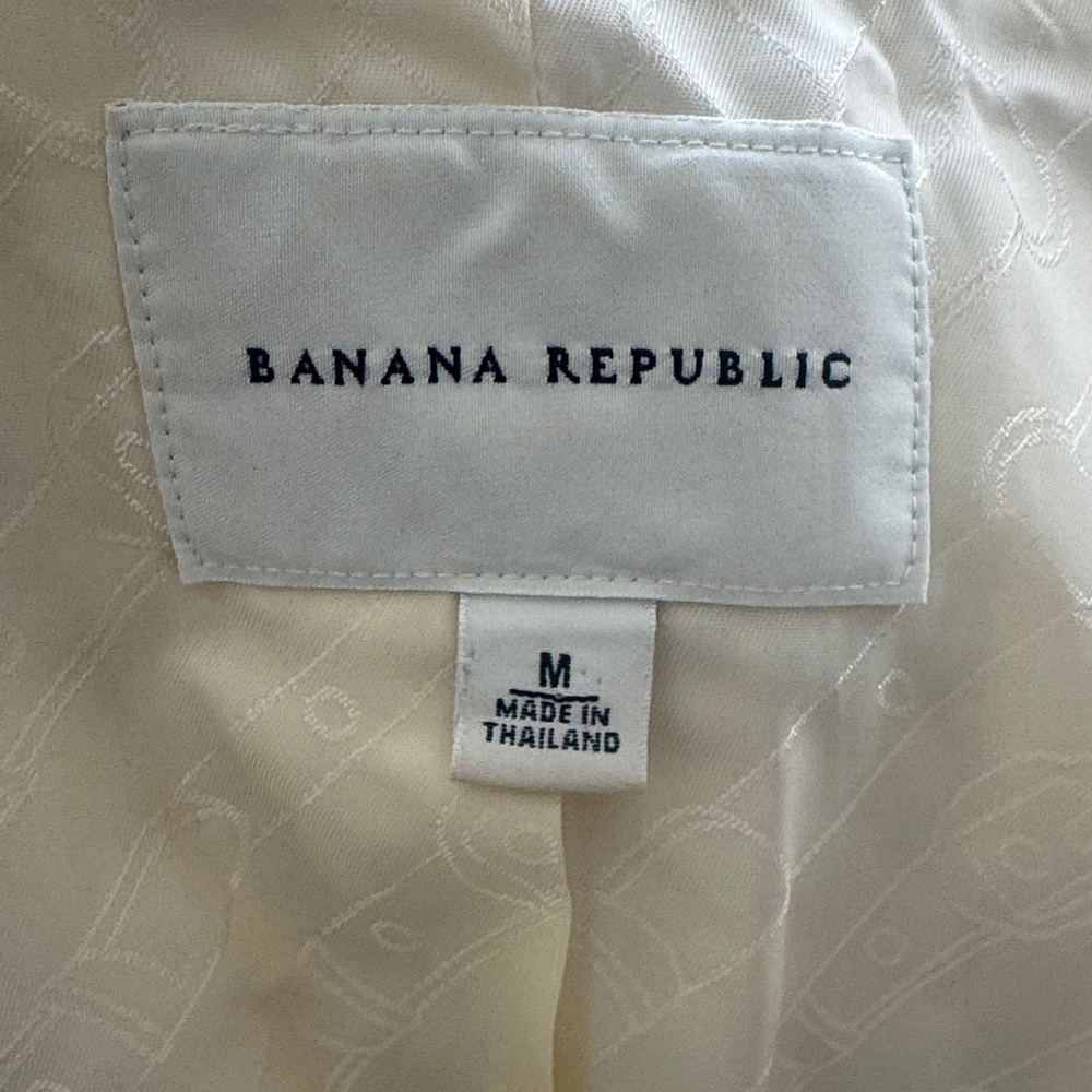 Banana Republic Light Beige Trench Coat - Picture 2 of 5